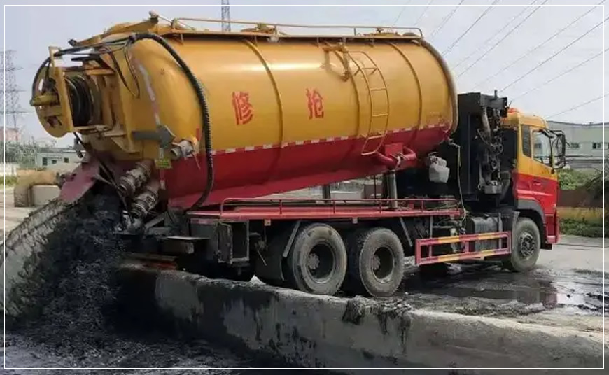 堆龙德庆沉淀池清理案例